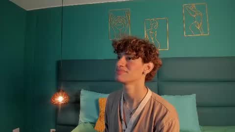 willturneer online show from July 22, 4:04 am