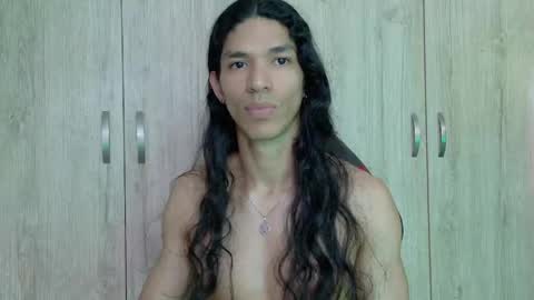 Snapshot of willy_veins chatting on April 15, 6:37 pm willy_veins online show from April 15, 6:37 pm