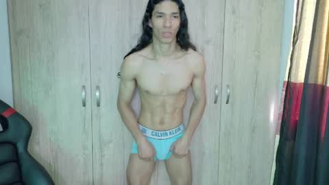 Snapshot of willy_veins chatting on April 16, 3:46 pm willy_veins online show from April 16, 3:46 pm
