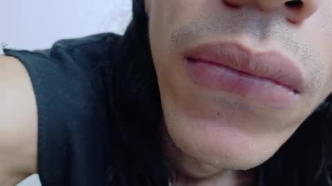 Snapshot of willy_veins chatting on May 3, 3:07 pm willy_veins online show from May 3, 3:07 pm
