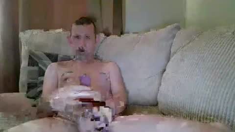 willyc69 online show from June 15, 7:43 am