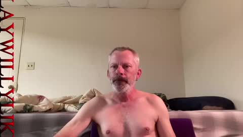Snapshot of willylikestoplay74 chatting on October 26, 2:17 am Twisted Will online show from October 26, 2:17 am