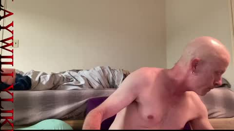 Snapshot of willylikestoplay74 chatting on June 7, 1:54 am Twisted Will online show from June 7, 1:54 am