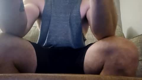Snapshot of willynn83 chatting on May 19, 7:26 am willynn83 online show from May 19, 7:26 am