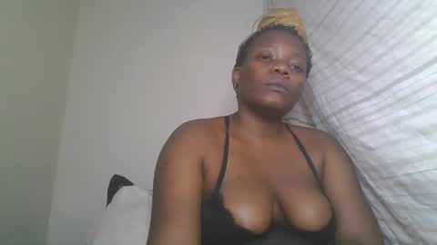 Snapshot of willyoubemine1 chatting on January 2, 11:06 pm willyoubemine1 online show from January 2, 11:06 pm