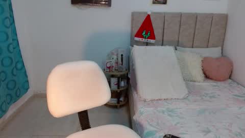 Snapshot of wilson_siara chatting on December 2, 7:16 pm Only wilsonsiara01 online show from December 2, 7:16 pm