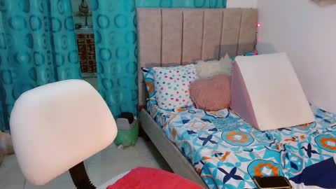 Snapshot of wilson_siara chatting on January 15, 9:09 pm Only wilsonsiara01 online show from January 15, 9:09 pm