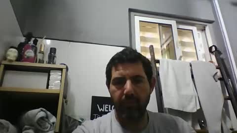 Snapshot of windowpane5 chatting on March 7, 11:29 am windowpane online show from March 7, 11:29 am