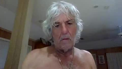 Snapshot of winedog2020 chatting on March 7, 11:29 am Gundja Man online show from March 7, 11:29 am
