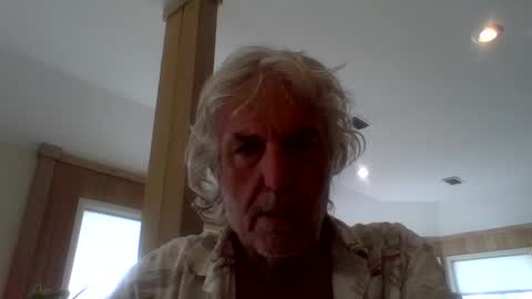 Snapshot of winedog2020 chatting on March 13, 1:18 pm Gundja Man online show from March 13, 1:18 pm