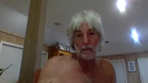 Snapshot of winedog2020 chatting on March 20, 2:49 am Gundja Man online show from March 20, 2:49 am