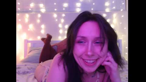 Snapshot of wingardiumleveveosa chatting on January 30, 3:22 am Eevie online show from January 30, 3:22 am