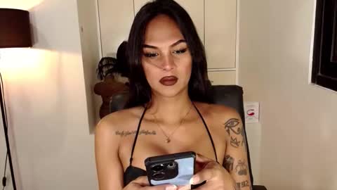 Snapshot of winidaputa chatting on April 14, 9:26 am winidaputa online show from April 14, 9:26 am