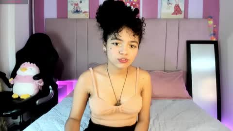  Winnifer Gonzalez  online show from March 12, 3:35 am