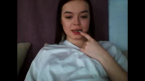 Snapshot of winter__white_rose chatting on January 10, 10:50 am Emma online show from January 10, 10:50 am