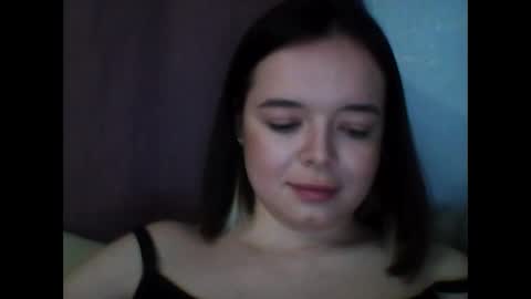 Snapshot of winter__white_rose chatting on February 6, 12:59 pm Emma online show from February 6, 12:59 pm
