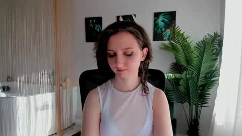 Snapshot of winterfairytale1 chatting on February 17, 6:31 am Amber online show from February 17, 6:31 am