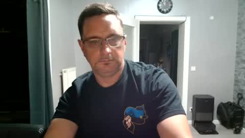 Snapshot of wirzwei8883 chatting on July 9, 8:57 pm Dirty online show from July 9, 8:57 pm