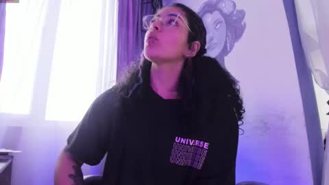     Luna Violeta  A r t i s t  online show from November 23, 9:36 pm