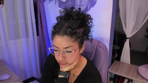     Luna Violeta  A r t i s t  online show from December 2, 4:29 am