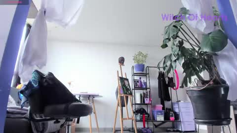     Luna Violeta  A r t i s t  online show from May 26, 4:58 pm