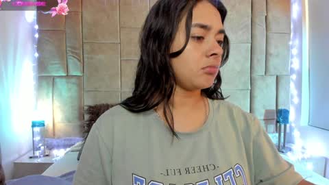 Andrea  online show from February 4, 4:05 am