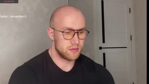 Wlademar online show from November 22, 8:30 pm