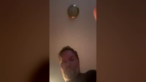Snapshot of wolf198732 chatting on May 3, 10:43 am wolf198732 online show from May 3, 10:43 am