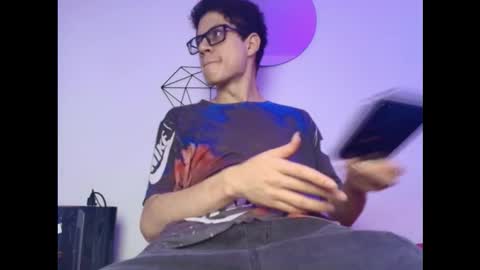 Snapshot of wolfan_sky chatting on October 24, 11:39 am W O L F online show from October 24, 11:39 am