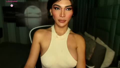 Julia online show from April 26, 4:21 am