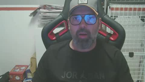 Snapshot of womenizzeer chatting on February 7, 4:46 pm Adam online show from February 7, 4:46 pm