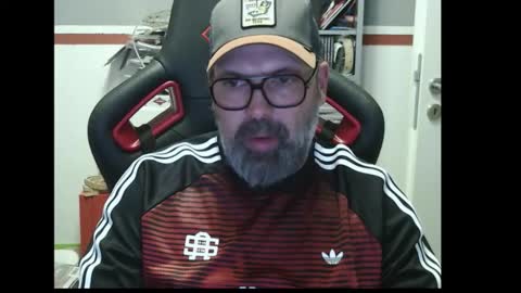 Snapshot of womenizzeer chatting on September 22, 10:12 pm Adam online show from September 22, 10:12 pm