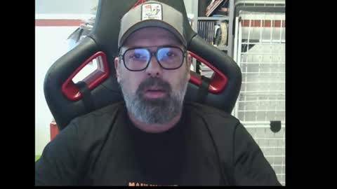 Snapshot of womenizzeer chatting on September 30, 4:12 pm Adam online show from September 30, 4:12 pm