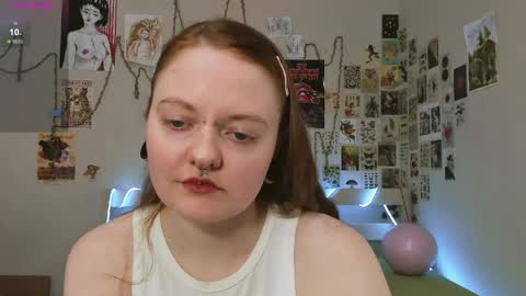 Snapshot of wonderconnie chatting on May 4, 9:38 am wonderconnie online show from May 4, 9:38 am