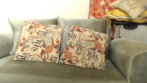 Snapshot of wonderfullight chatting on December 26, 7:24 am SHENIEL RODRIGUEZ online show from December 26, 7:24 am