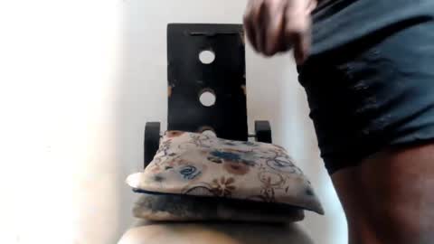 Snapshot of wonderfullight chatting on January 19, 5:37 am SHENIEL RODRIGUEZ online show from January 19, 5:37 am