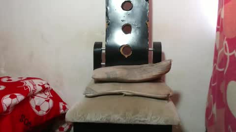 Snapshot of wonderfullight chatting on February 15, 7:39 pm SHENIEL RODRIGUEZ online show from February 15, 7:39 pm