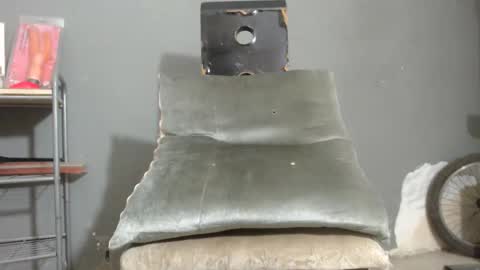 Snapshot of wonderfullight chatting on October 16, 12:44 am SHENIEL RODRIGUEZ online show from October 16, 12:44 am