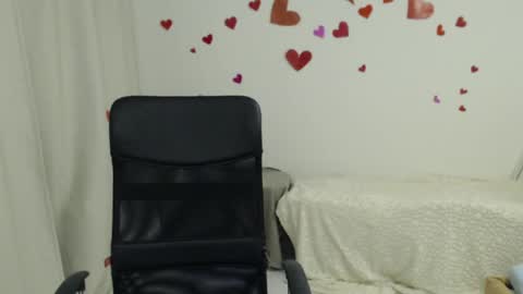 wonderr_woman online show from May 10, 7:52 pm