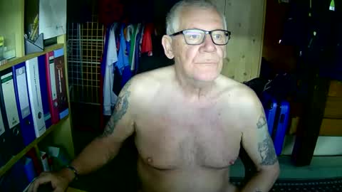 Always Horny online show from May 19, 11:05 am
