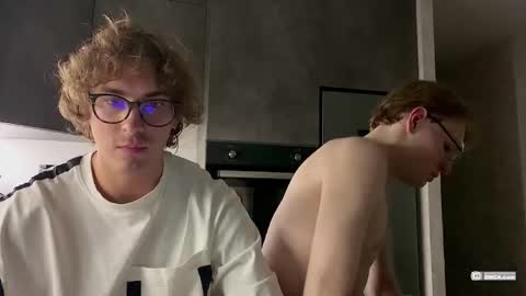 Snapshot of woods_jerk chatting on January 5, 7:17 pm Mitya online show from January 5, 7:17 pm