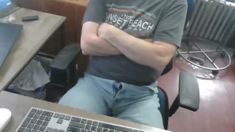 Snapshot of woodworker6473 chatting on March 2, 1:29 pm woodworker6473 online show from March 2, 1:29 pm