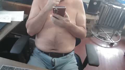 Snapshot of woodworker6473 chatting on April 7, 2:17 pm woodworker6473 online show from April 7, 2:17 pm