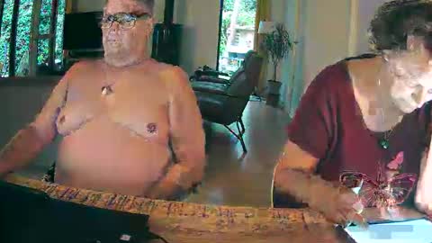 woodwurm and Snoeske online show from May 6, 5:03 am