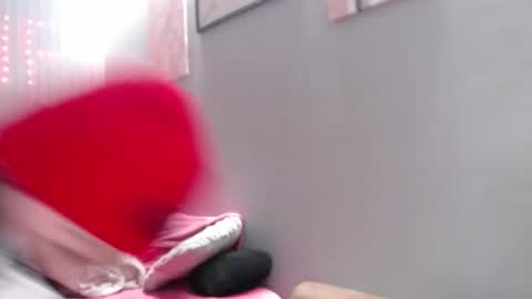 Snapshot of woofwolfxix chatting on April 4, 5:43 pm woofwolfxix online show from April 4, 5:43 pm