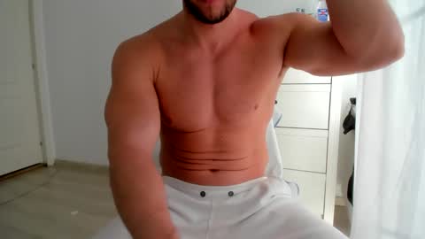 Snapshot of woolfiie chatting on January 8, 9:53 am Wolfie online show from January 8, 9:53 am