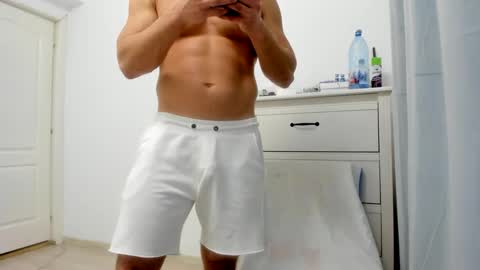 Snapshot of woolfiie chatting on January 8, 4:44 pm Wolfie online show from January 8, 4:44 pm