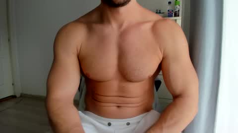 Snapshot of woolfiie chatting on January 9, 9:59 am Wolfie online show from January 9, 9:59 am