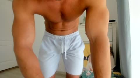 Snapshot of woolfiie chatting on June 29, 7:58 am Wolfie online show from June 29, 7:58 am