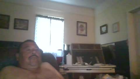Snapshot of woperator12 chatting on April 23, 11:51 pm woperator12 online show from April 23, 11:51 pm